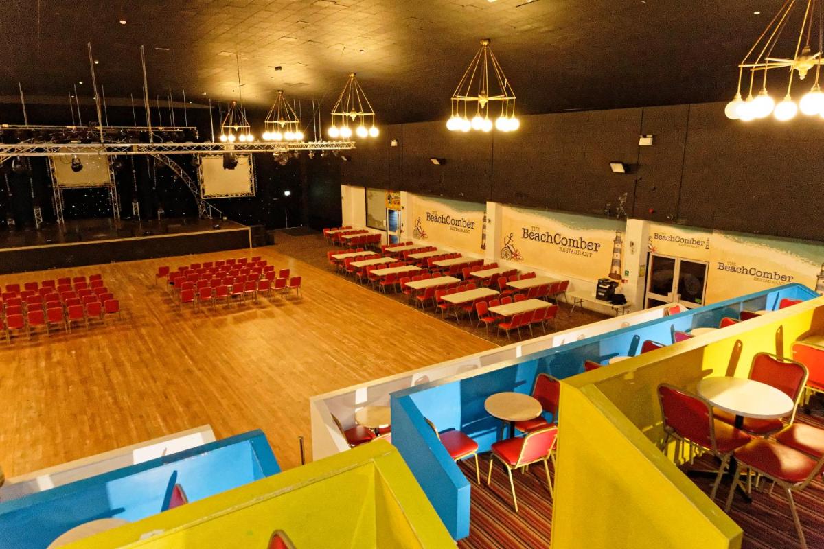 Pontins - Prestatyn Sands Holiday Park - Housity