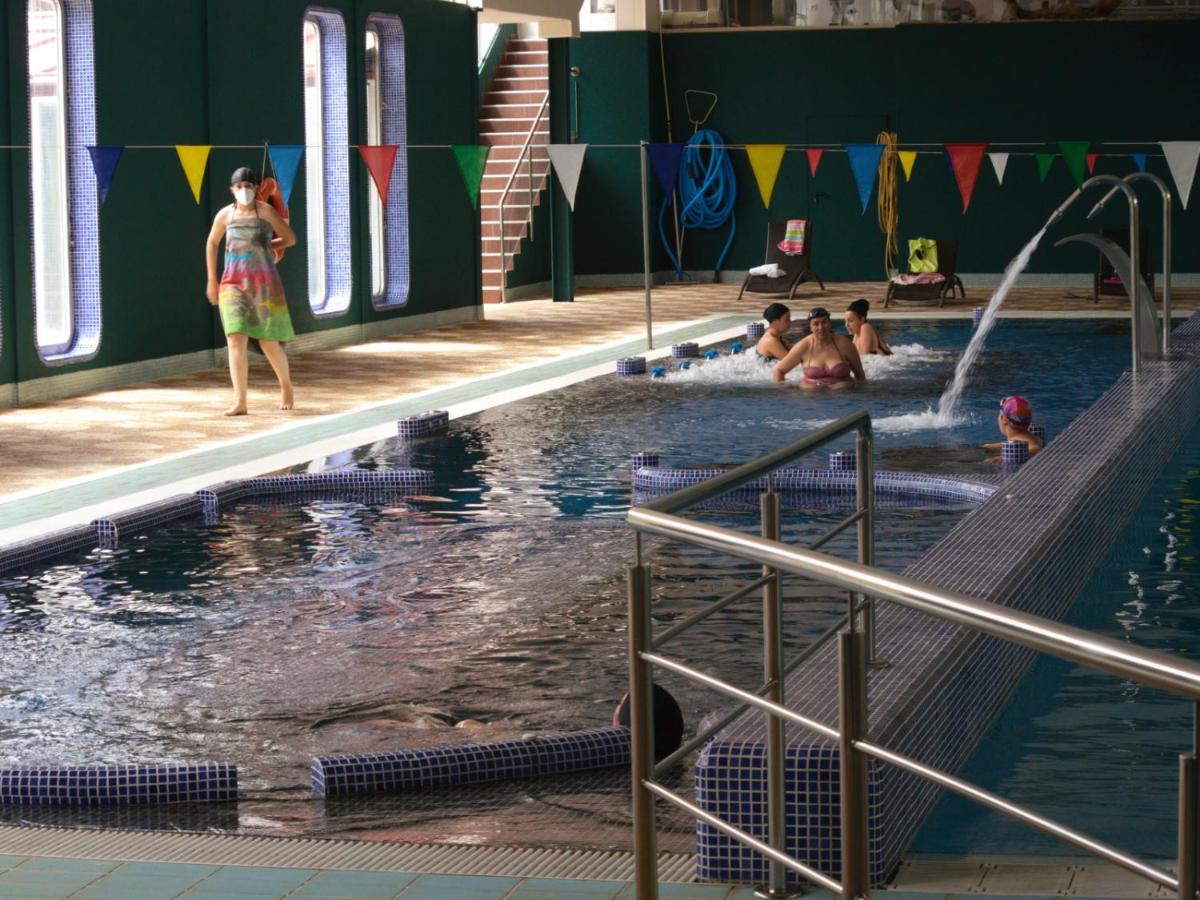 Piscina en o cerca de Estación de Montaña Manzaneda