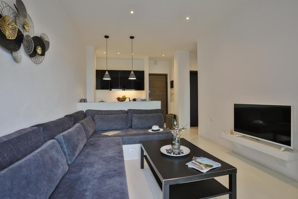 Penthouse & apartments by the Sea airport Airstay - Housity