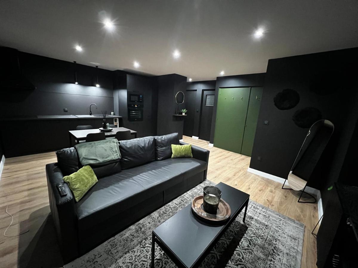 Appartement moderne full black Dunkerque centre - Housity