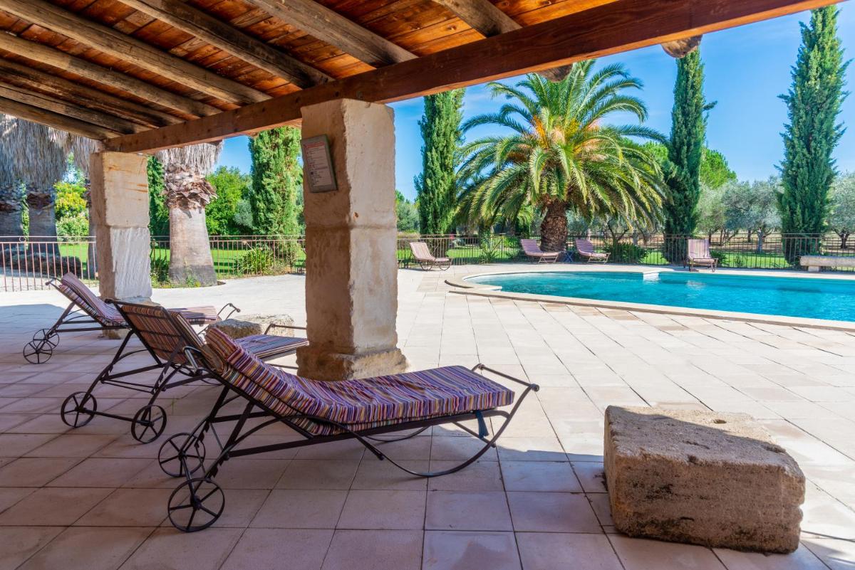 Piscine de l'établissement HOTEL et APPARTEMENTS DOMAINE DES CLOS - Teritoria ou située à proximité