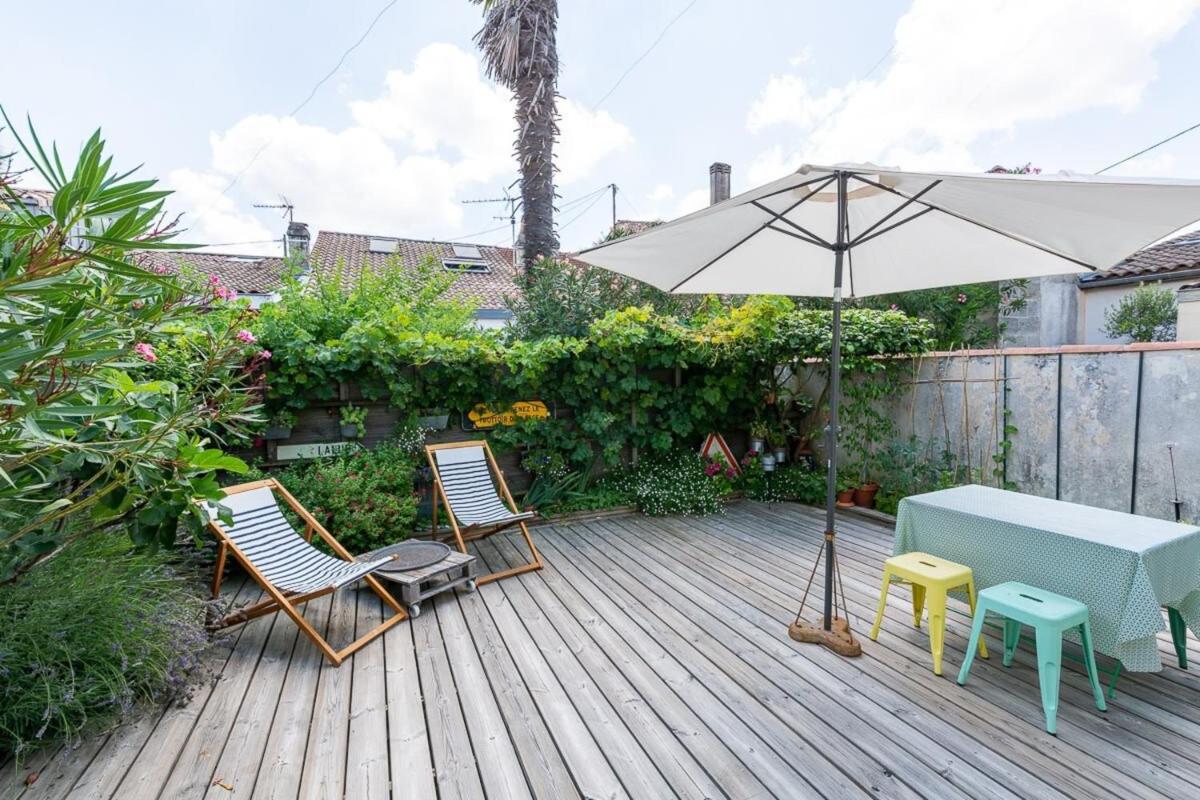 Renovated Furnished Townhouse With 2 Bedrooms & A Splendid Terrace - Housity