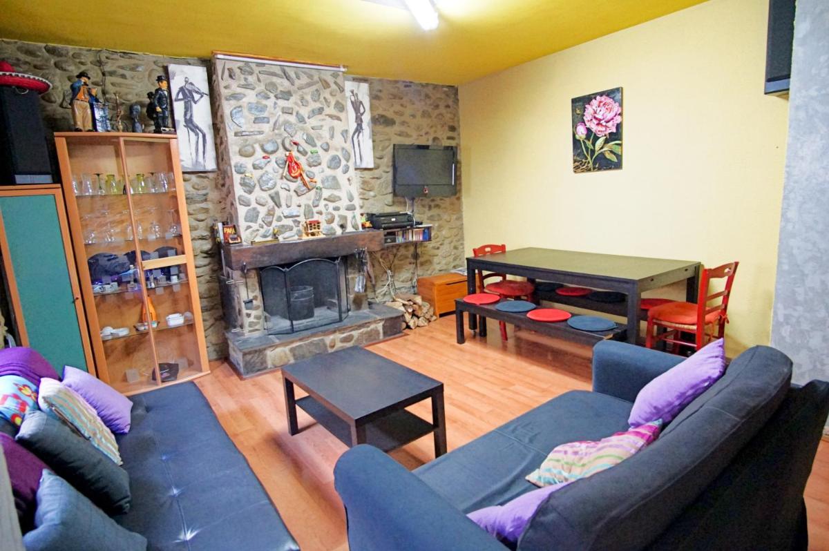 Apto cerca de Puigcerda con chimenea - Housity