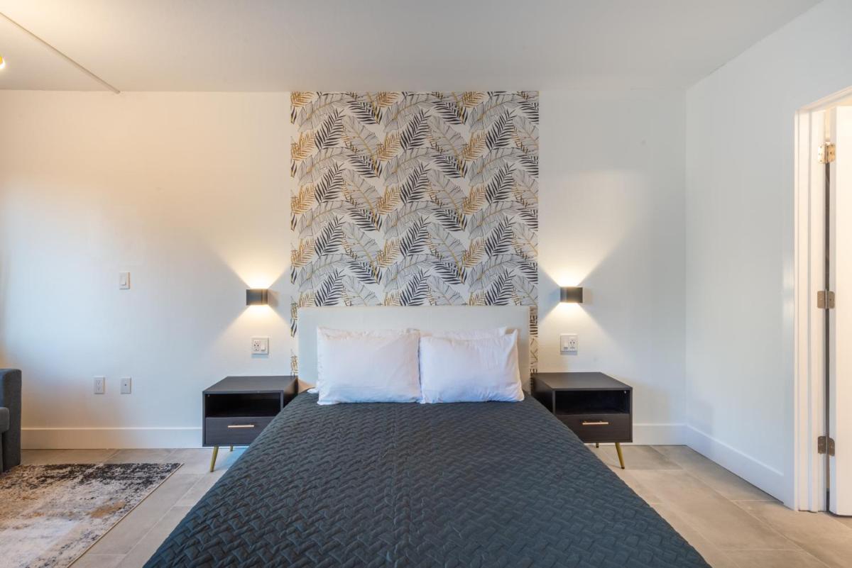 NEW - remodeled Studio close to Universal Studios - Housity