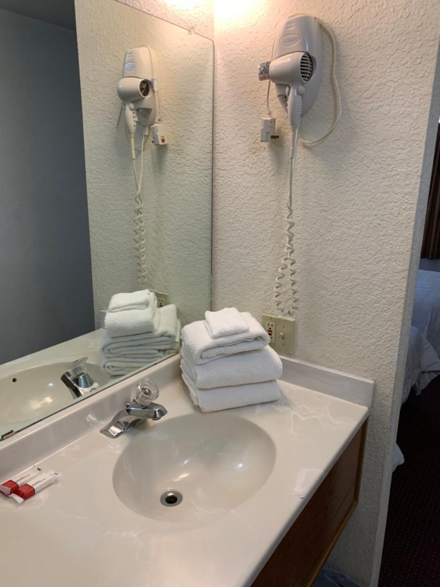 Plaza Inn Lordsburg I-10 - Housity