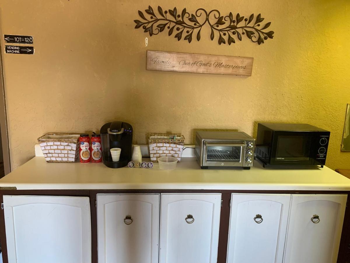 Plaza Inn Lordsburg I-10 - Housity