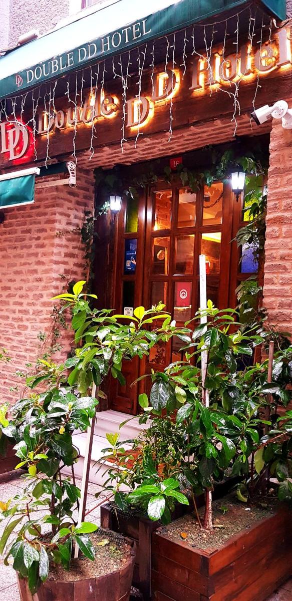 Double DD Hotel - Housity