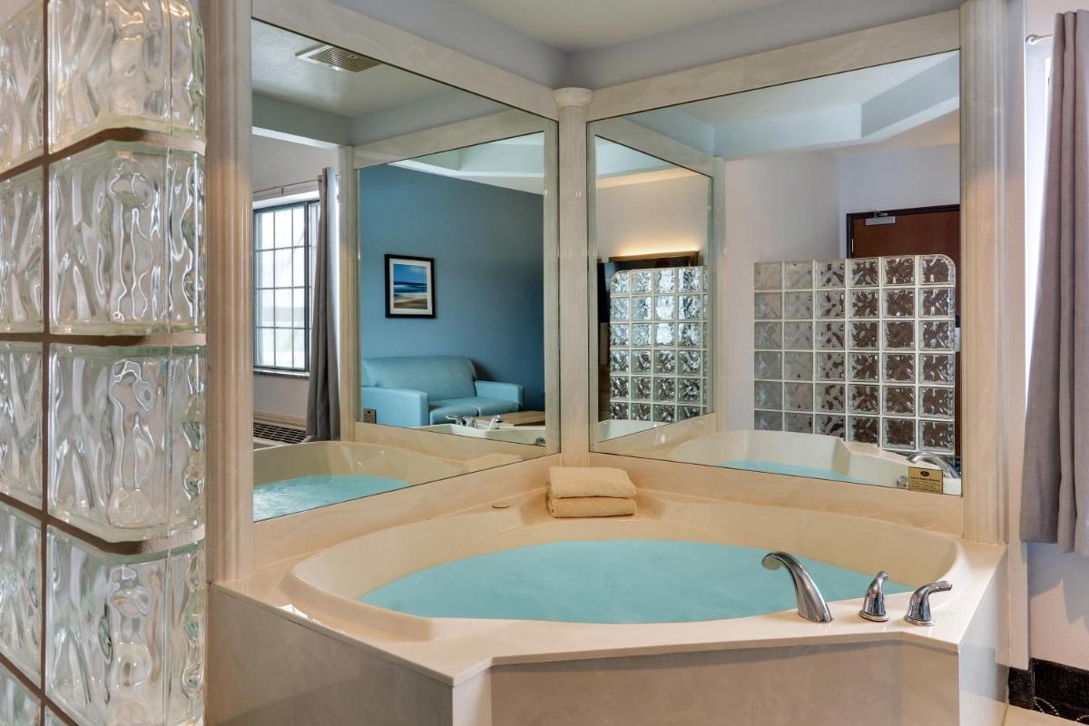 Parkshore Resort - Housity