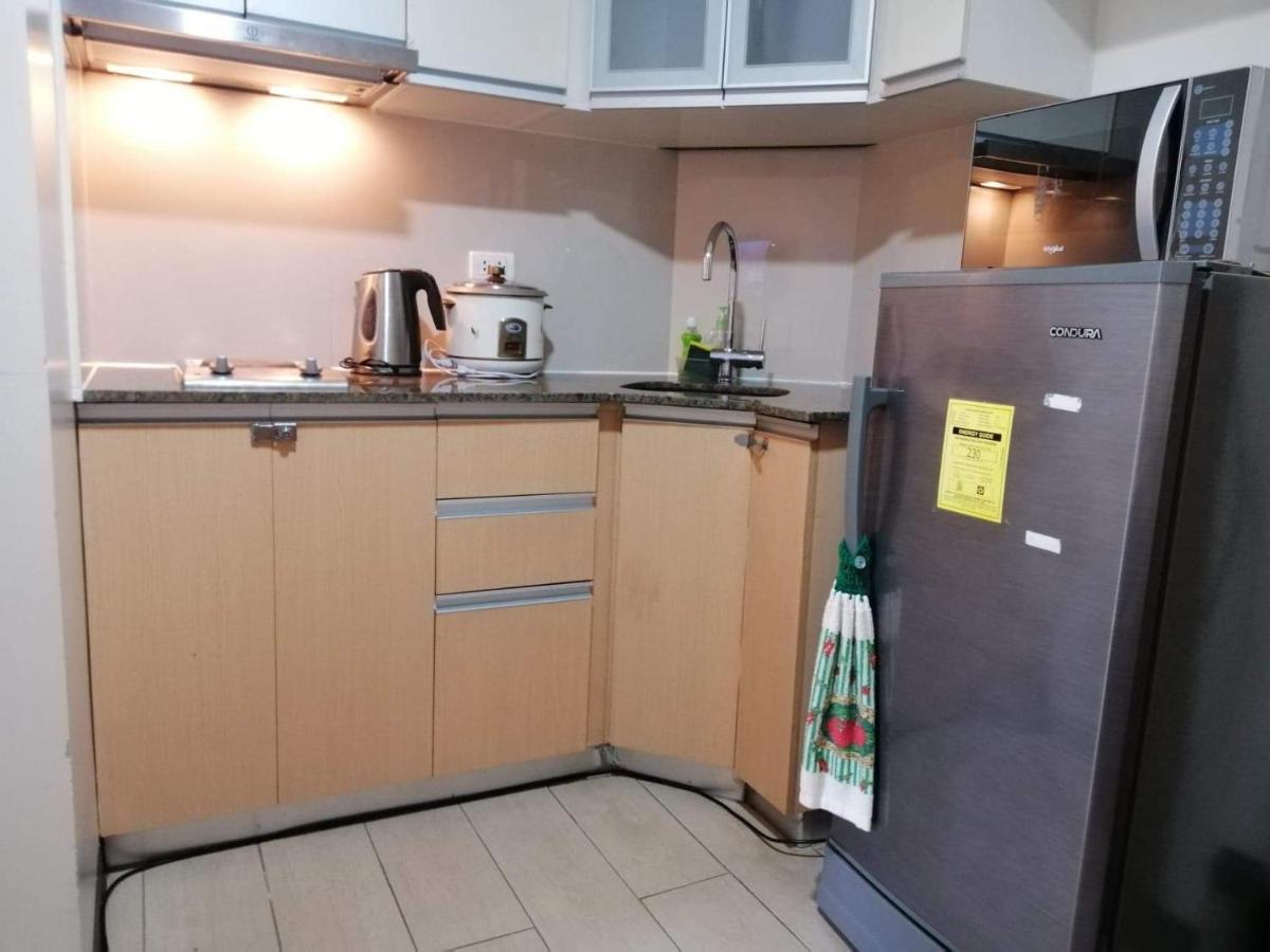 Econo Rooms Two Palm Tree Villa - Housity