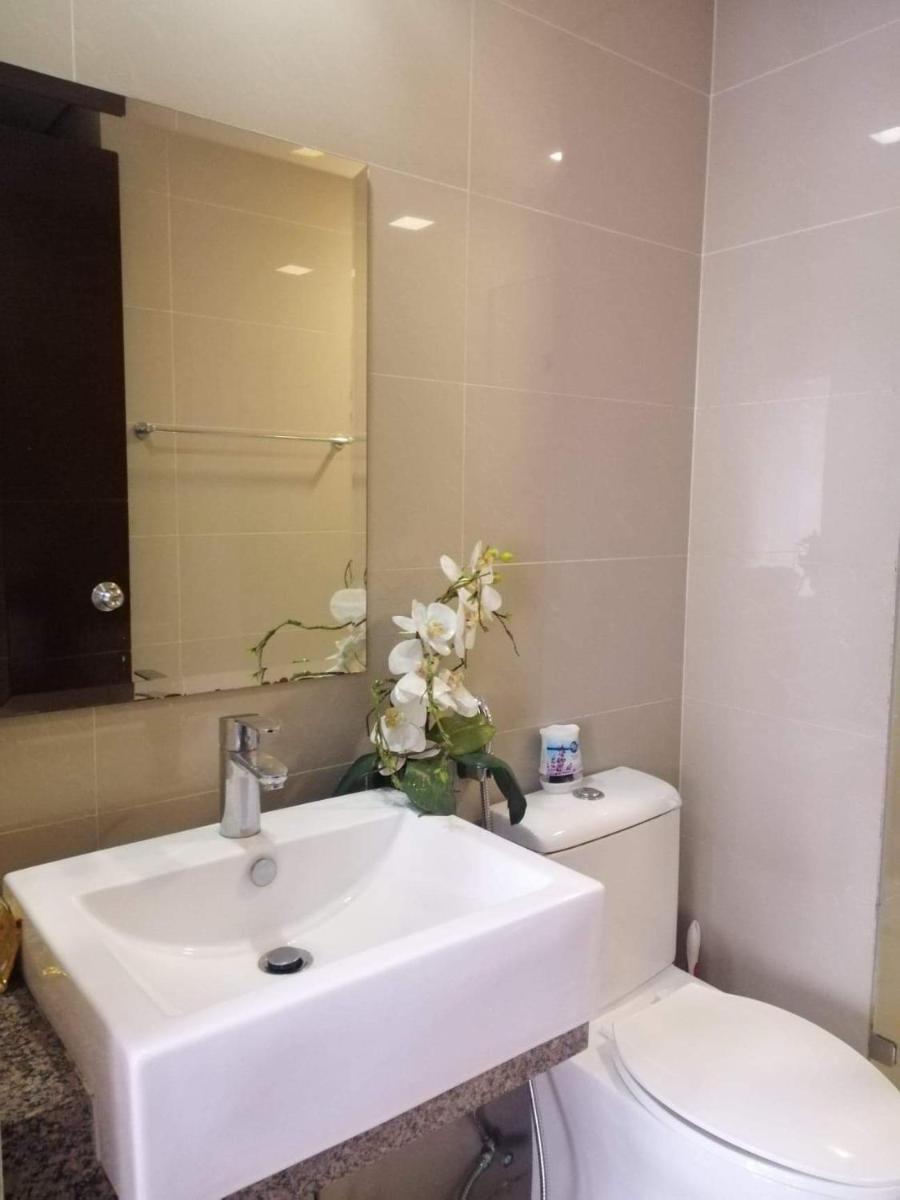Econo Rooms Two Palm Tree Villa - Housity