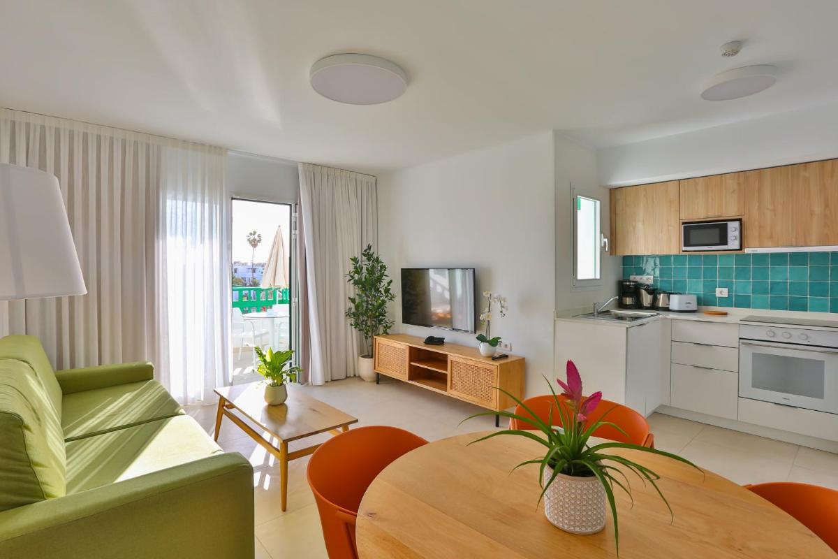 Nazaret Apartments - Housity