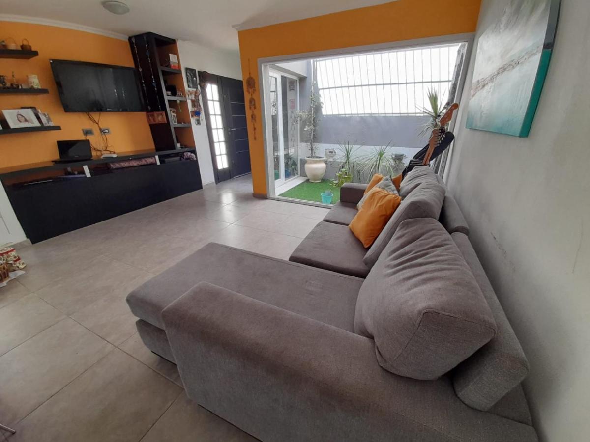 Hermosa Casa en Roldan ideal Familias - Housity