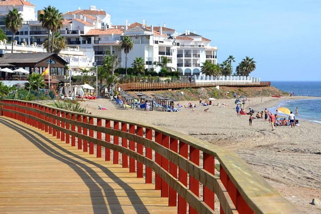 Modern 1 bedroom apartment, in La Cala De Mijas - Hizvo