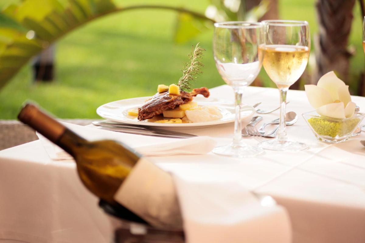 Bebidas en Grupotel Macarella Suites & Spa