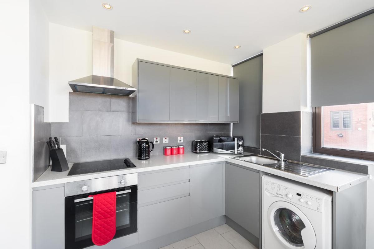 New Entire Apartment In Perry Barr with Free Parking - Housity