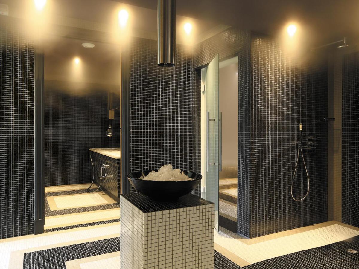 Salle de bains dans l'établissement Domaine De Manville