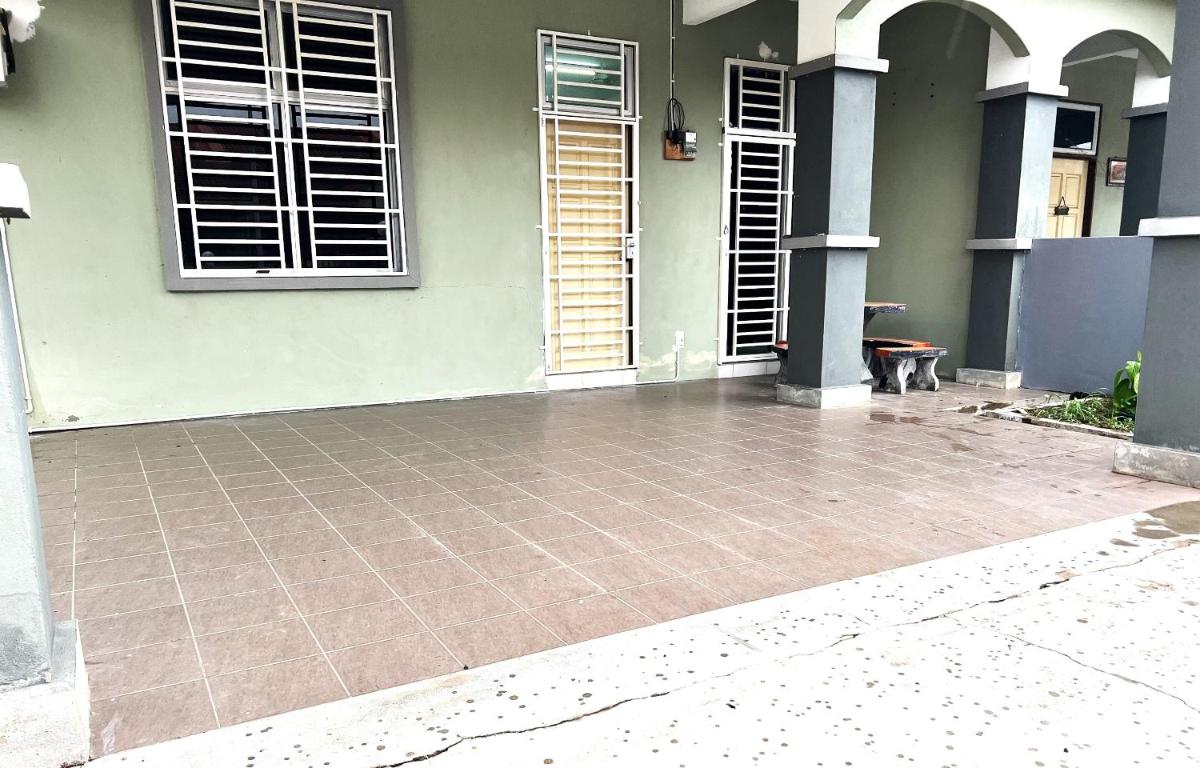 OYO Home 90469 Homestay Changlun Star - Housity