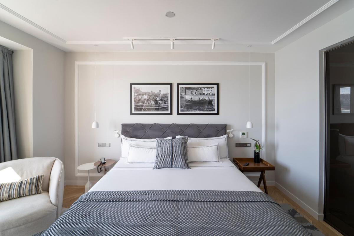 Lasala Plaza Hotel - Adults Only - Housity