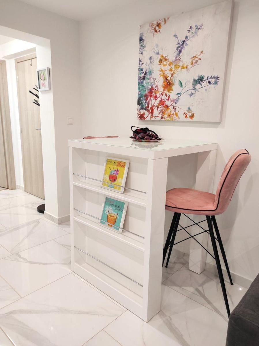 Apartman Dino with heated pool - Housity