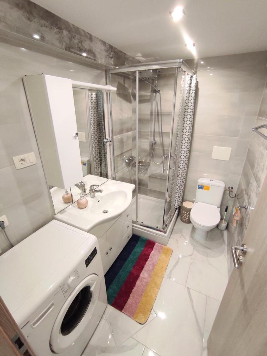 Apartman Dino with heated pool - Housity