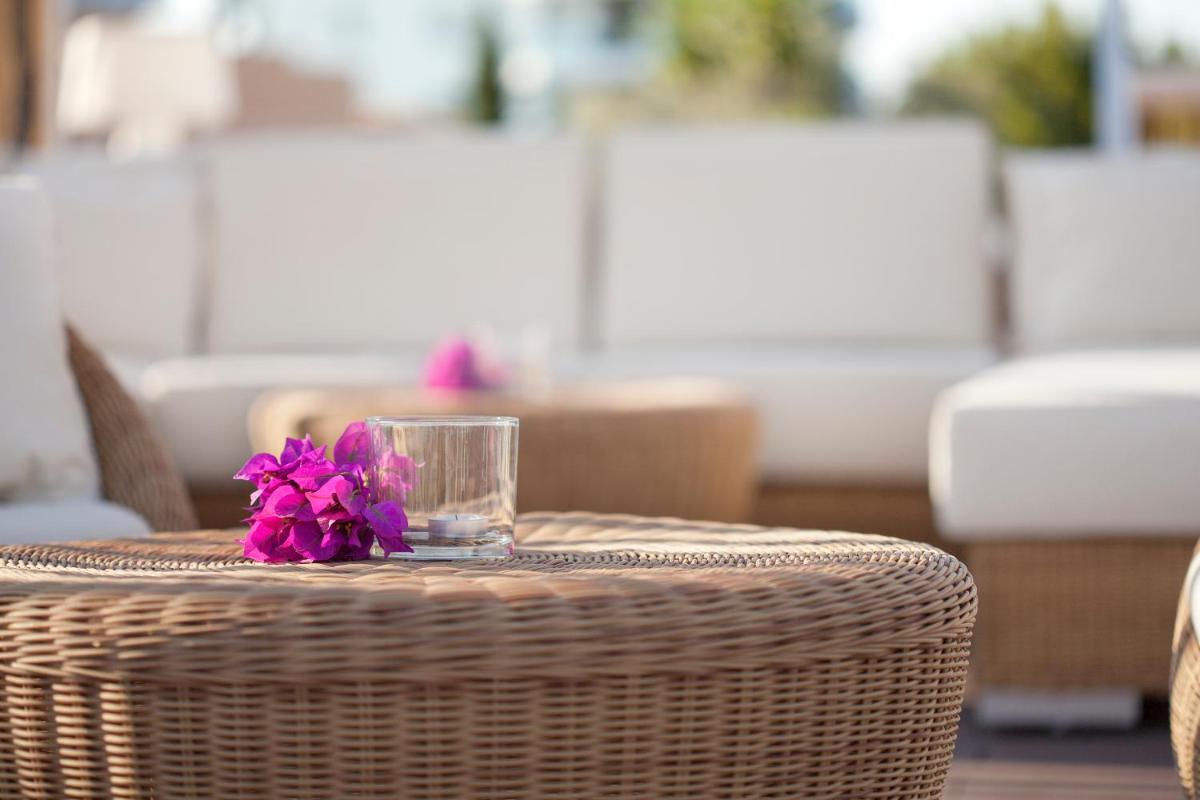 Zona de estar de Grupotel Santa Eulària & Spa - Adults Only