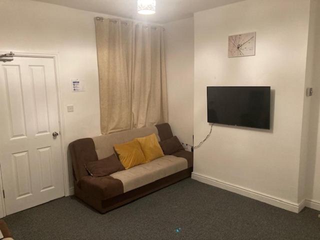 Seashore Suite Sheffield - Housity