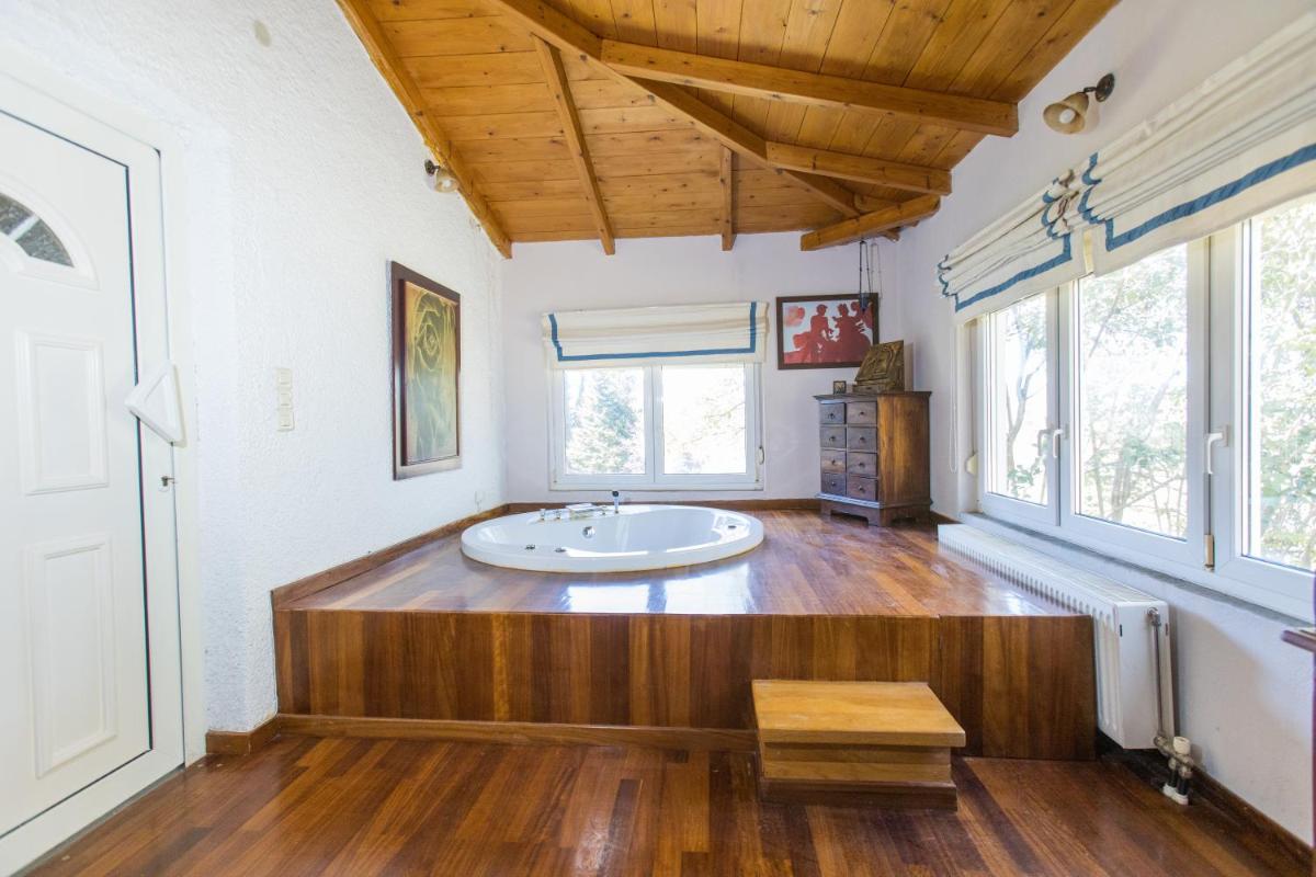Raise Polydrosos Mountain stay - Housity