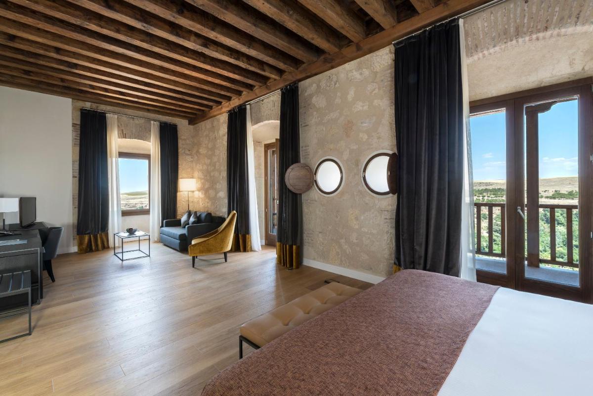 Cama o camas de una habitación en Áurea Convento Capuchinos by Eurostars Hotel Company