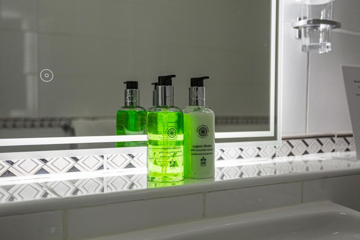 The Crown Hotel, Boroughbridge, North Yorkshire - Housity