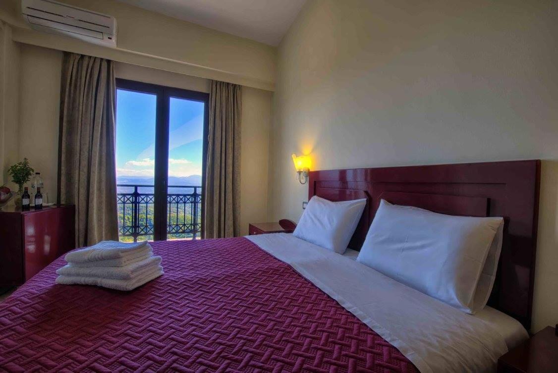 Hotel Isaraiko Spiti Agia Theodora - Housity