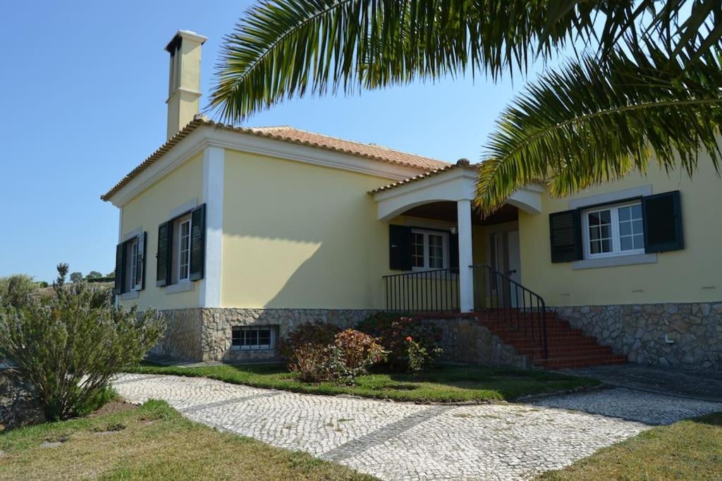 Villa Baleia, São Julião Beach - Ericeira - Housity