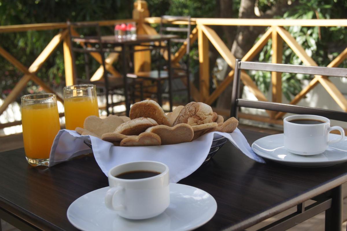 G y V Hotels - Housity