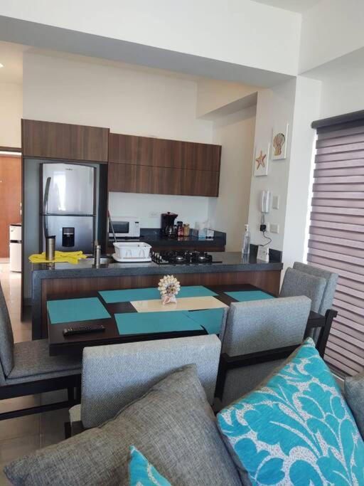 Hermoso Penthouse de dos niveles con Roof Garden. - Housity