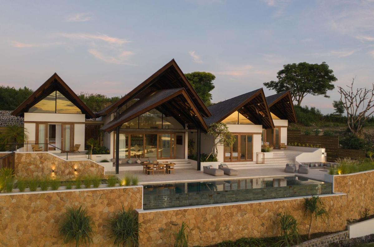 Luxury Ocean View Villas with Private Cook and Free Gym Membership - Housity
