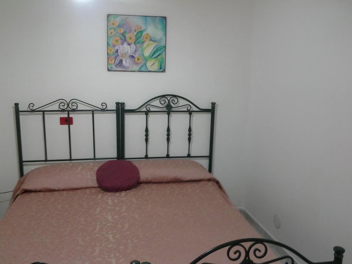 Casa vacanze VILLA ANGELA con piscina house country per 8 persone - Housity