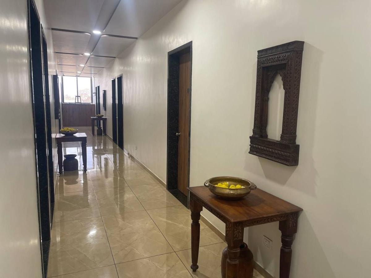 Hotel Nilkanth - Housity