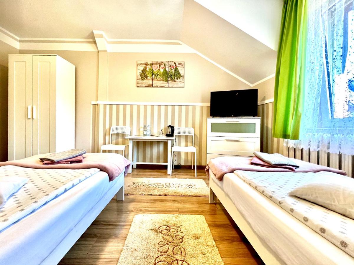 Zio?owa Dolina - Housity