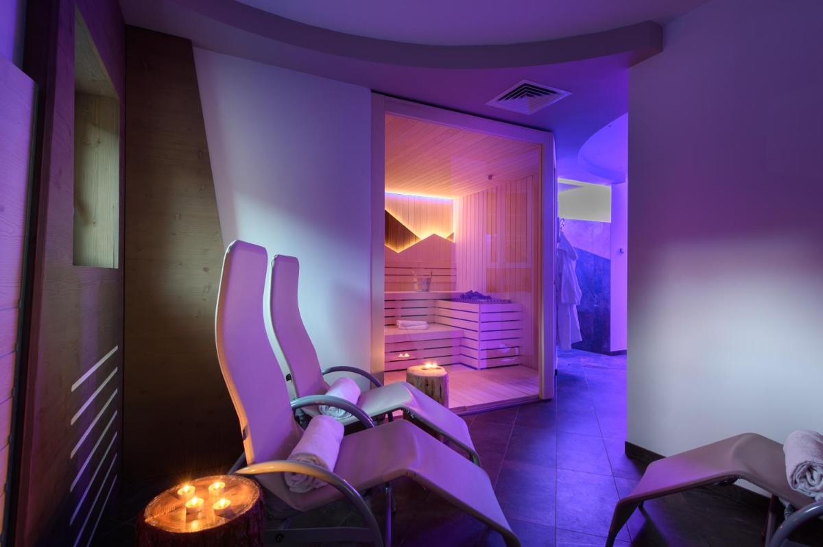 Hotel Garni Roberta - Housity