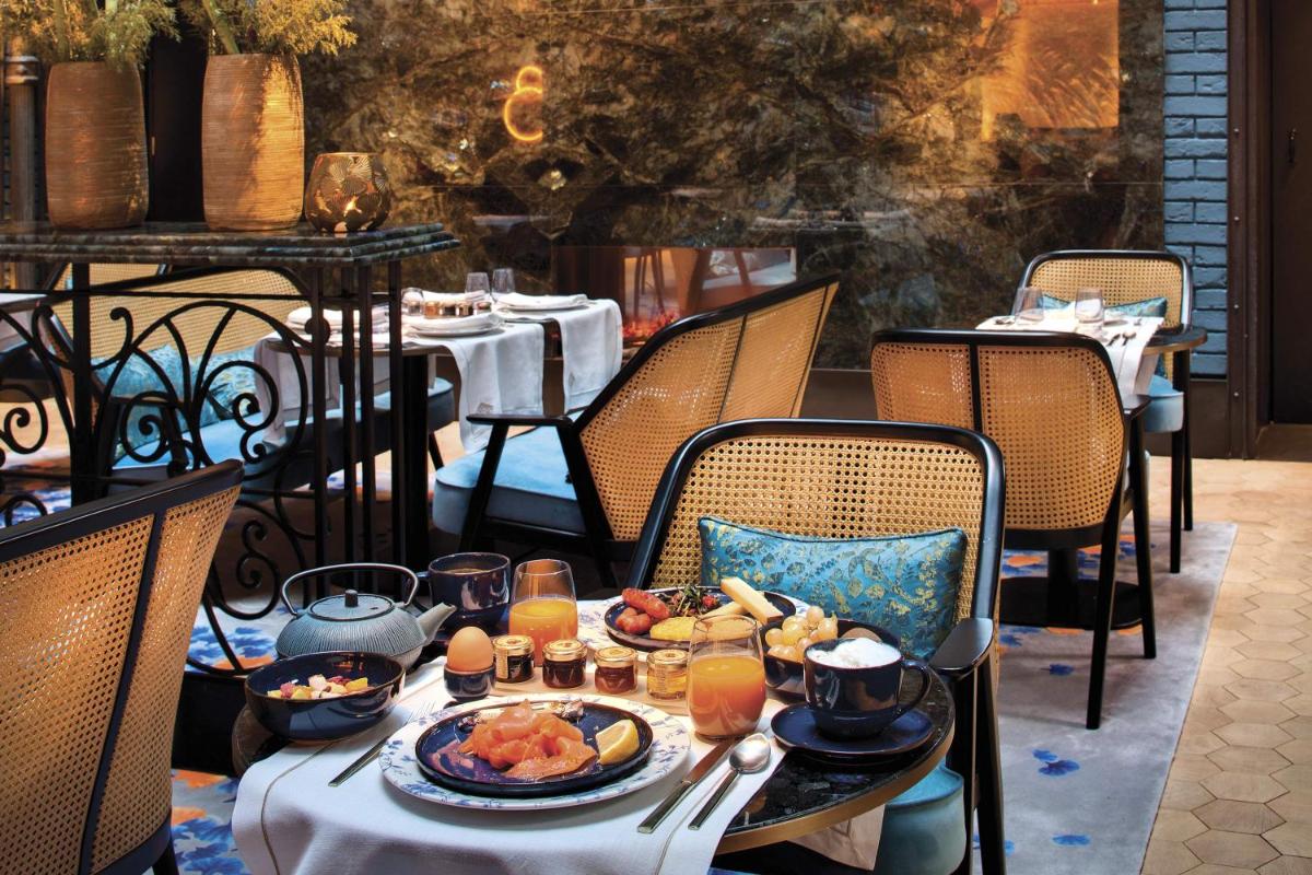 Nourriture dans l'hôtel ou à proximité