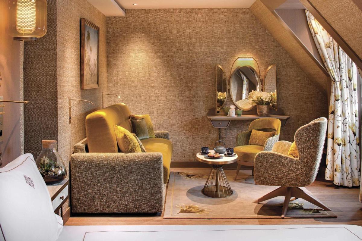 Coin salon dans l'établissement La Demeure Montaigne