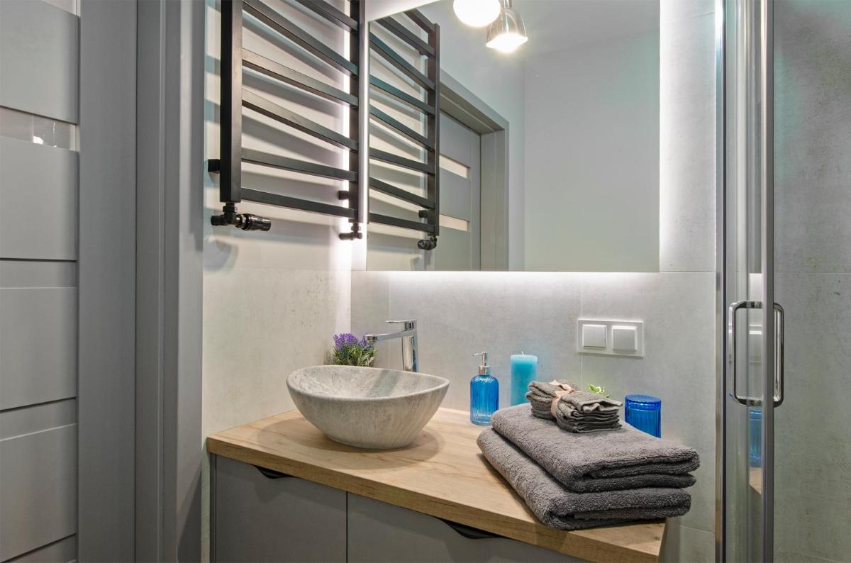 East Side Apartments - Housity