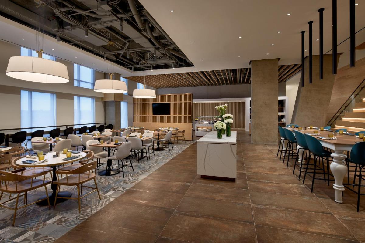 The Watermark Hotel - Housity