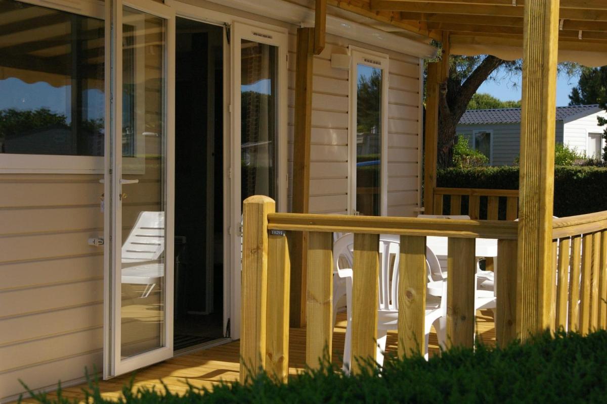 Mobile Home OuiReves 221 facing the Mediterranean - Housity