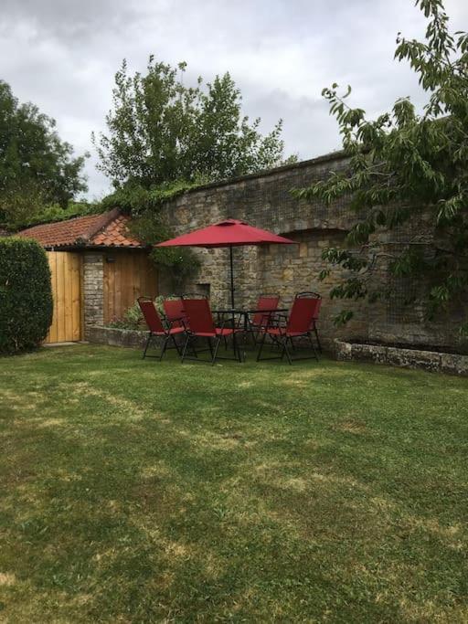The Hole in the Wall, Midsomer Norton, Nr Bath & Longleat - Housity