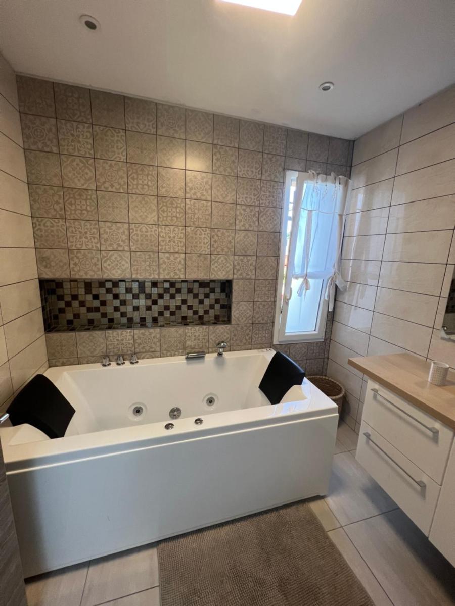 Bas de villa privée luxueux calvi&calenzana - Housity