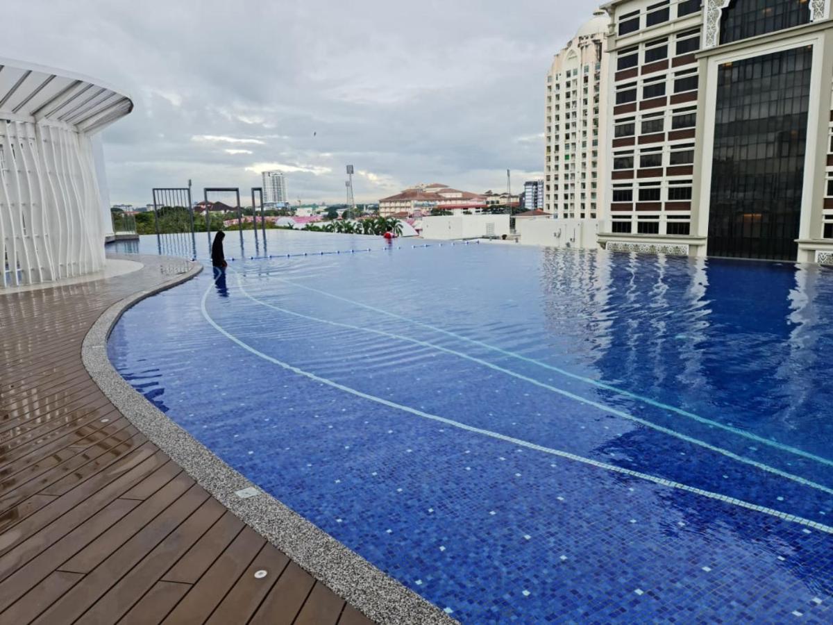 Zainey Homestay - Housity