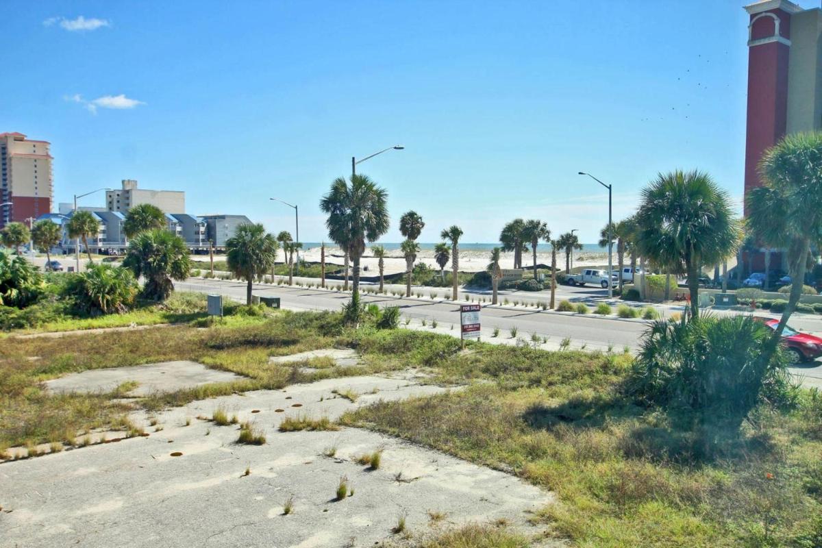 Beachview 203 by Youngs Suncoast - Housity