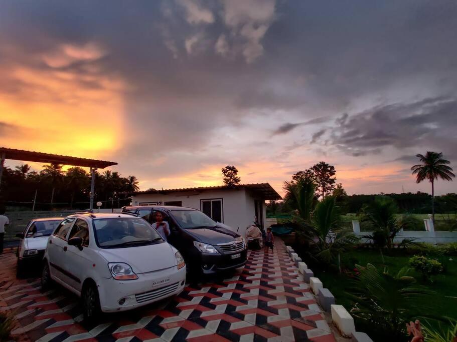 DWARAKA STAY INN-Rejoicing Family Home Coorg - Housity