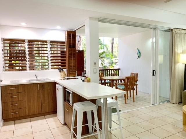 REEF RETREAT APARTMENTS PALM COVE Unit 12 - Housity