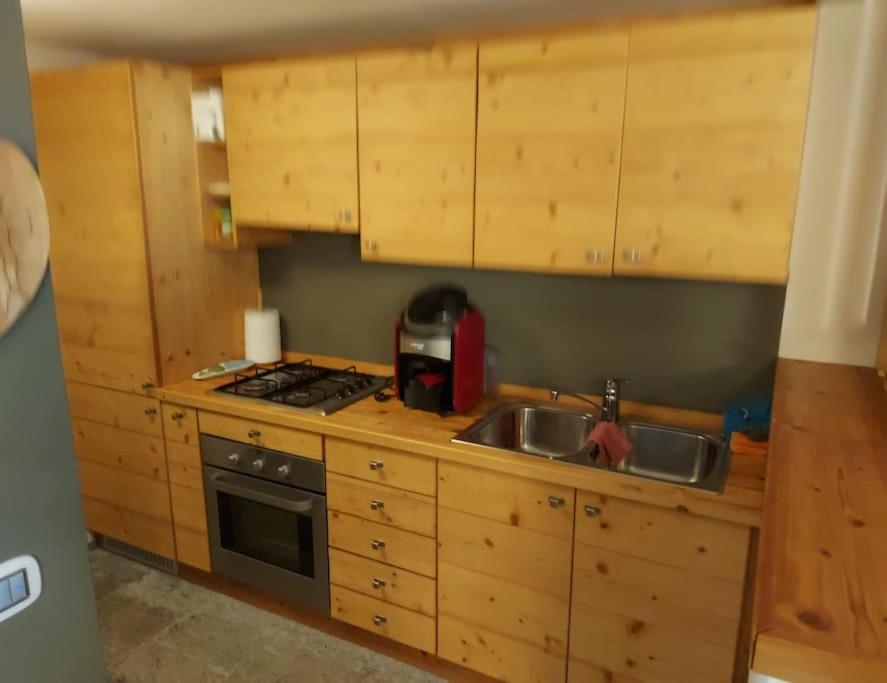 GRAZIOSA E CONFORTEVOLE BAITA DI MONTAGNA - Housity